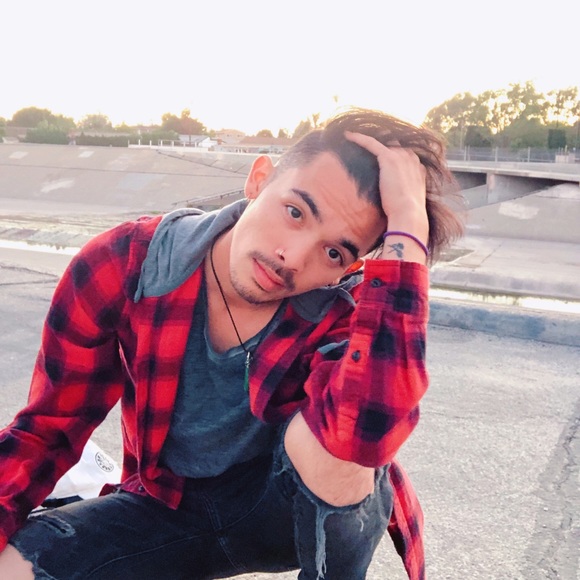 Meet your Posher, James - Picture 1 of 1